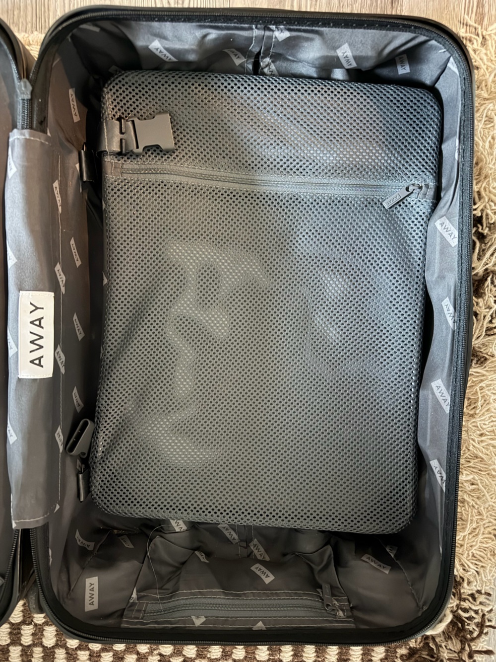 Away Black Carry-On Hardshell - Picture 10 of 10